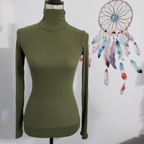 Derek Heart Tops - 🌷5/$15! Derek Heart Long Sleeve Turtle Neck Top